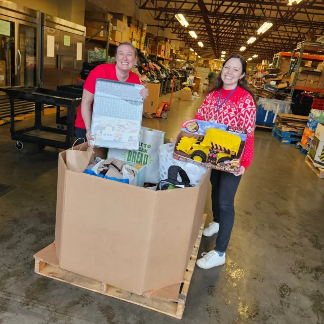 Giving Back, Together 💙🎁

This year, our employees and their families truly went above and beyond for our annual SHARE gift and food drive. 

We delivered an incredible donation to @sharevanawa, including:
✨ 274 pounds of food
✨ A large bin filled with gifts, clothing, diapers, a microwave, and more!

Thank you for helping us spread joy and give back to our community this holiday season!