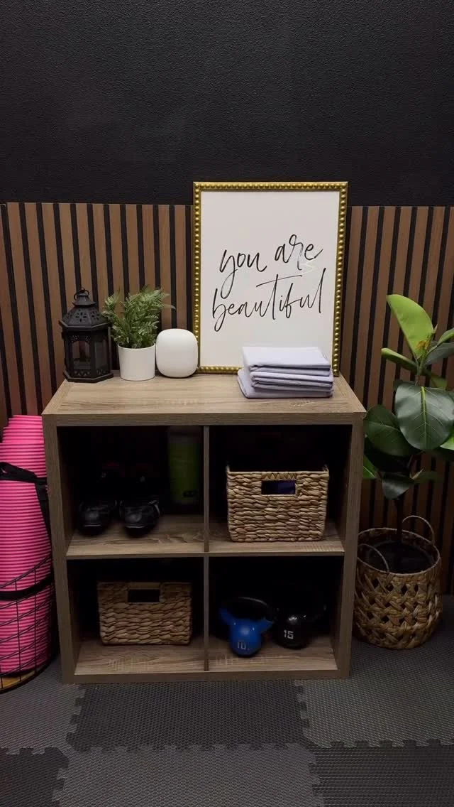 This is your sign to transform your garage into the home gym of your dreams. Creating a space that is motivating yet functional is key 💪

#homegym #gymtransformation #HoltHomes #HoltHomesPNW #pnwhomes #home #homeinspiration #realestate