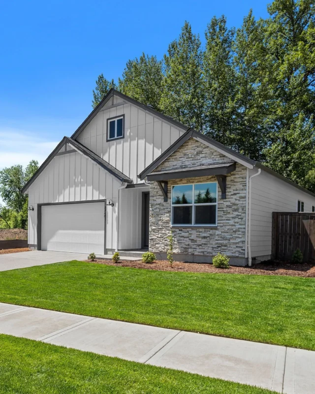 Find Your Perfect Fit in Alder and Ash in Woodland, WA✨

Whether it’s Sunday brunch in town or a quiet evening at home, the 1656 floor plan in our Alder and Ash community makes it easy to love where you live.

This thoughtfully designed home features bright, open spaces and modern finishes. Enjoy a private yard and plenty of room for gathering with friends or unwinding on your own.

Take a closer look at this floor plan in the link in our bio.