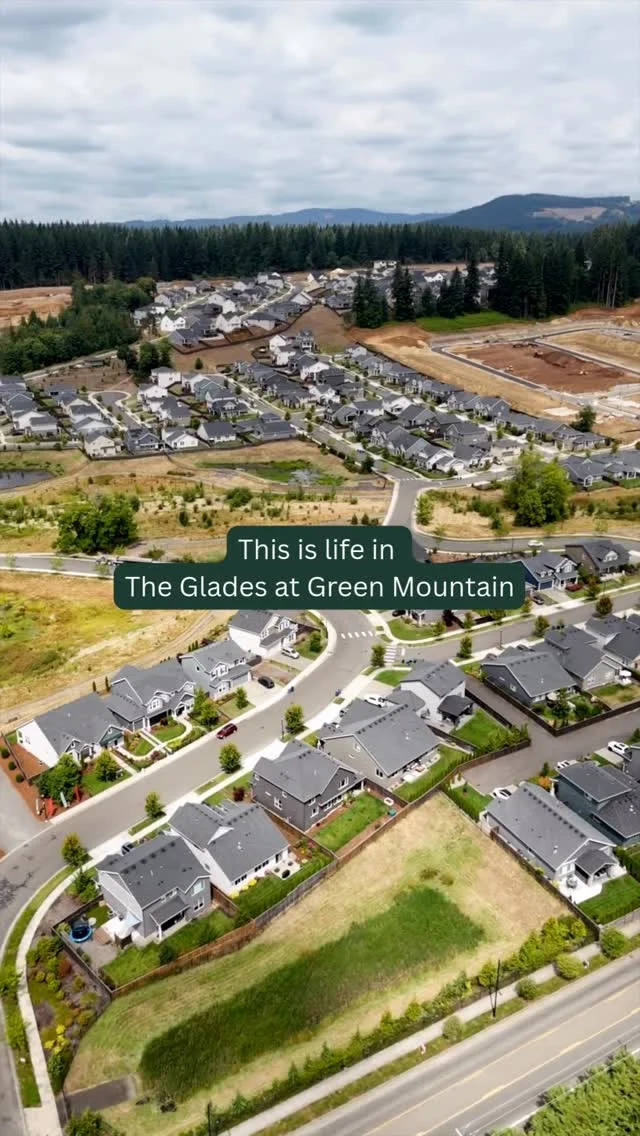 Life at The Glades at Green Mountain ✨ Quiet lakeside drives, forested paths and the convenience of city living just minutes from downtown Camas. Adventure is always close with hiking trails, waterfalls, golf and more right outside your door.