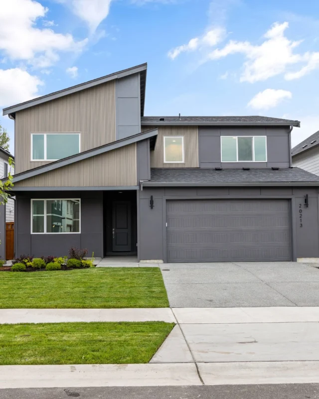 Floor Plan 2822 in Tehaleh 🏡 

Step inside a home designed for family living and entertaining. ✨

+ Open-concept great room + dine-in kitchen with oversized island
+ Guest suite on the main floor
+ Luxurious primary suite with walk-in closet
+ Loft for games, work, or extra living space
+ Big backyard + covered patio for year-round enjoyment

Life feels effortless in a home that’s as versatile as it is beautiful. 

#holthomes #holthomespnw #pnwlife #newhome