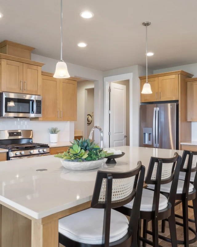 Floor Plan 2582 at Marion Pointe is designed for flexible living with 4 bedrooms, 3 baths, and 2,582 sq. ft. of thoughtfully planned space. ✨

Main Floor: open great room with 11′ ceilings, spacious kitchen with island, prep area + walk-in pantry, dining nook, covered patio, den or guest room with nearby full bath
Upstairs: vaulted primary suite with soaking tub + walk-in closet, two additional bedrooms, loft, optional guest suite or kitchenette

Smart, spacious, and versatile, a home that adapts to your lifestyle today and tomorrow. 🏡

#HoltHomes #MarionPointe #PNWHomes