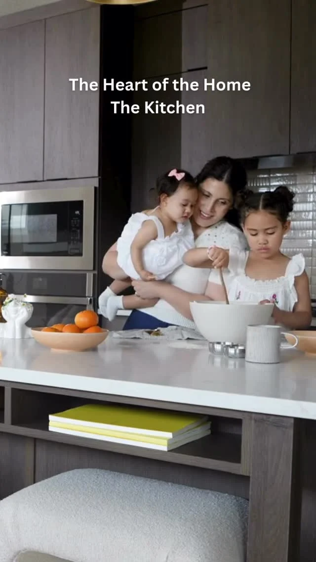 A space that brings everyone together. From family breakfasts to late-night chats, the kitchen is where life happens. 🏡❤️

#holthomespnw #heartofthehome #pnwliving #holthomes