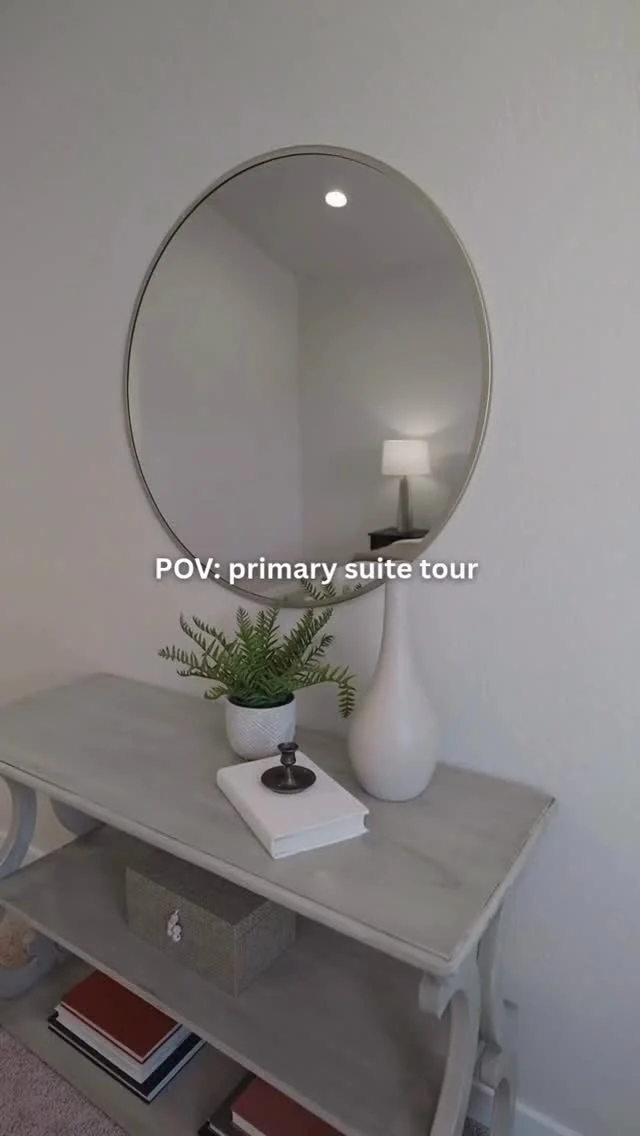 Wake up relaxed, wind down even better. Discover this inviting primary suite in our Quail Run community. Tap the link in bio to explore floor plan 1594. 

#holthomes #holthomespnw #primarysuite #home