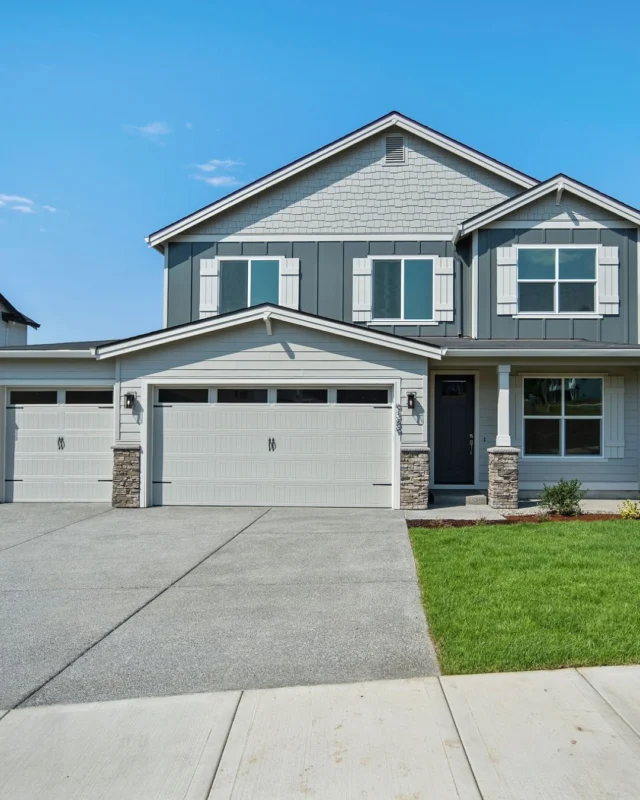 Floor Plan 2539

Space for everyone, room for everything. ✨ The main floor opens up with a bright great room and chef-ready kitchen, while the den doubles as a guest suite for visitors. Upstairs, the oversized bonus room and loft are perfect for game nights, movie marathons, or whatever your family dreams up.

With a covered patio, dining nook, and stylish slab countertops, this home is ready for it all.

#holthomes #holthomespnw #pnwliving #pnwlife