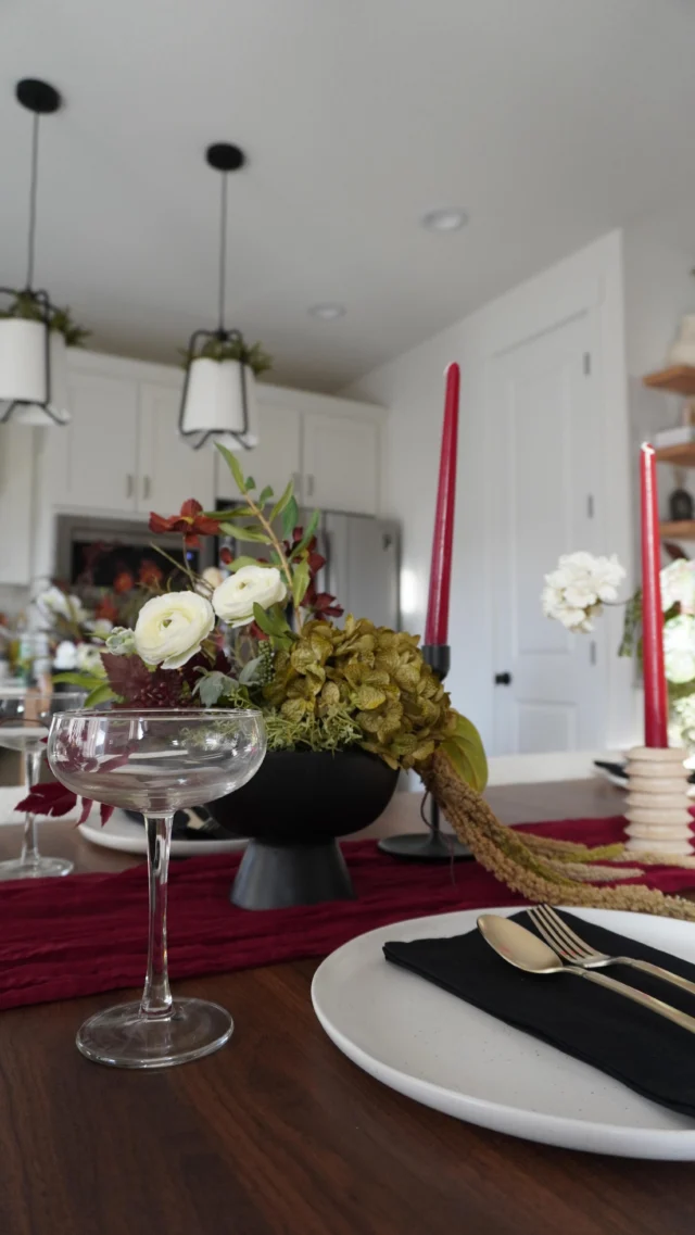 Set up my dining table for Friendsgiving 🦃

One of the best parts of owning a home is having a space to host. I’ve found so much joy in planning, decorating, and bringing my favorite people together to share good food and memories.