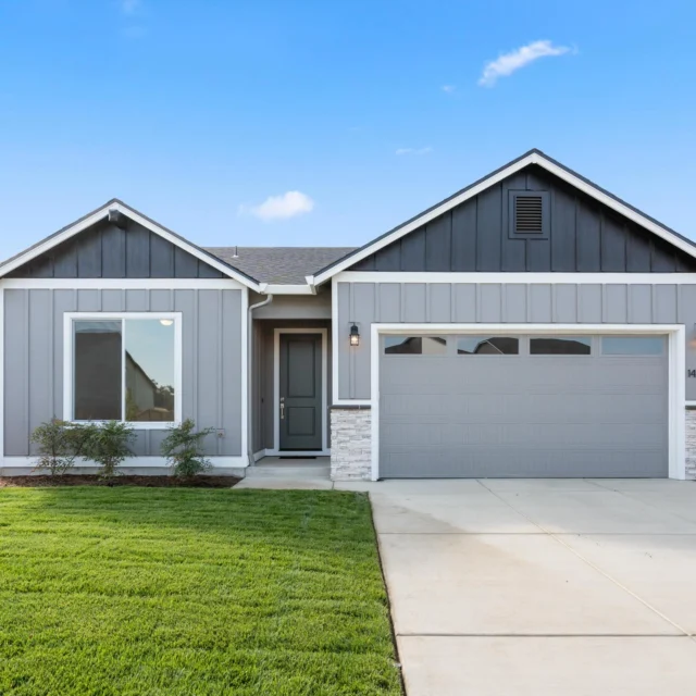 Less upkeep, more living is what the Quail Run floor plan 1657 is all about! Everything you need is on one level, from quiet mornings in the dining area just off the kitchen to cozy evenings by the gas fireplace. The master suite has a full-size walk-in closet, double sinks, soaking tub, and private toilet. Two more bedrooms, a laundry, and a walk-in pantry make daily life easy and comfortable.

✨ 3 bedrooms, 2 baths
✨ 1,657 square feet of single-level living
✨ Open layout designed for convenience and everyday comfort

A home that makes everyday life feel simple and welcoming.

#holthomes #pnwlife #pnwhomes #newhome