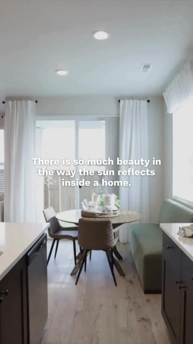 In the 2009 floor plan, light fills the spaces where your favorite moments happen ✨

View more via link in bio.

#holthomespnw #realestate #homeinspiration