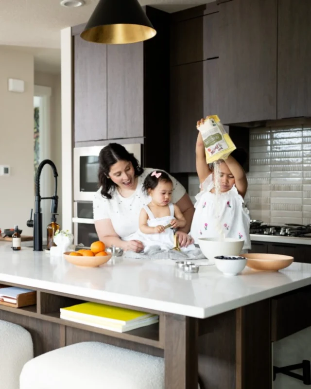 Family pancake time: 10% recipe, 90% happy accidents 🥞❤️

#momentscaptured #holthomespnw #bakingtime