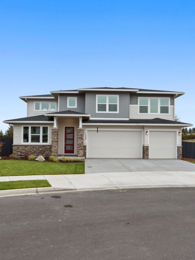 If ‘having it all’ were a floor plan, it would look a lot like the 3297 floor plan! 

This 3,297 square foot layout has dual suites on each level, perfect for guests or generational living.

Start your mornings with coffee in the sunlit dining nook and end your evenings watching your favorite TV show by the built-in fireplace. Host holiday dinners in the formal dining room or gather friends for game night in the great room with 20-foot ceilings.

Enjoy a virtual tour via link in bio.