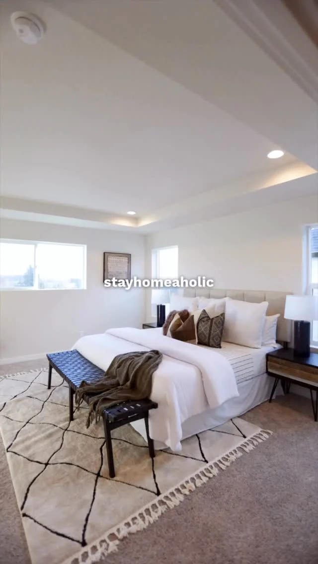 Me 🤝staying home 

#holthomespnw #pnwliving #homebody