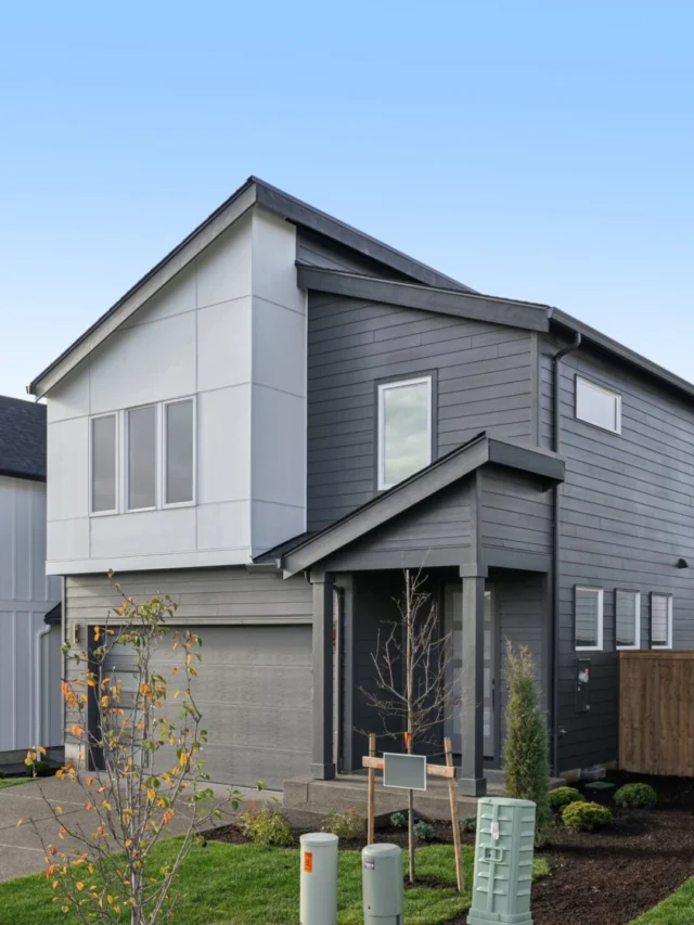 The day slows down upstairs 🛀

A spa-like primary suite with room to breathe, unwind, and reset. From how you start your day to how you wind it down, the 2157 floor plan makes space for the moments that help you recharge.

At Harmony Heights, you’ll find new homes starting in the mid $500Ks with functional layouts, smart storage, large kitchens, and covered patios - all within walking distance of the Harmony Sport Complex in East Vancouver’s Northfield neighborhood.