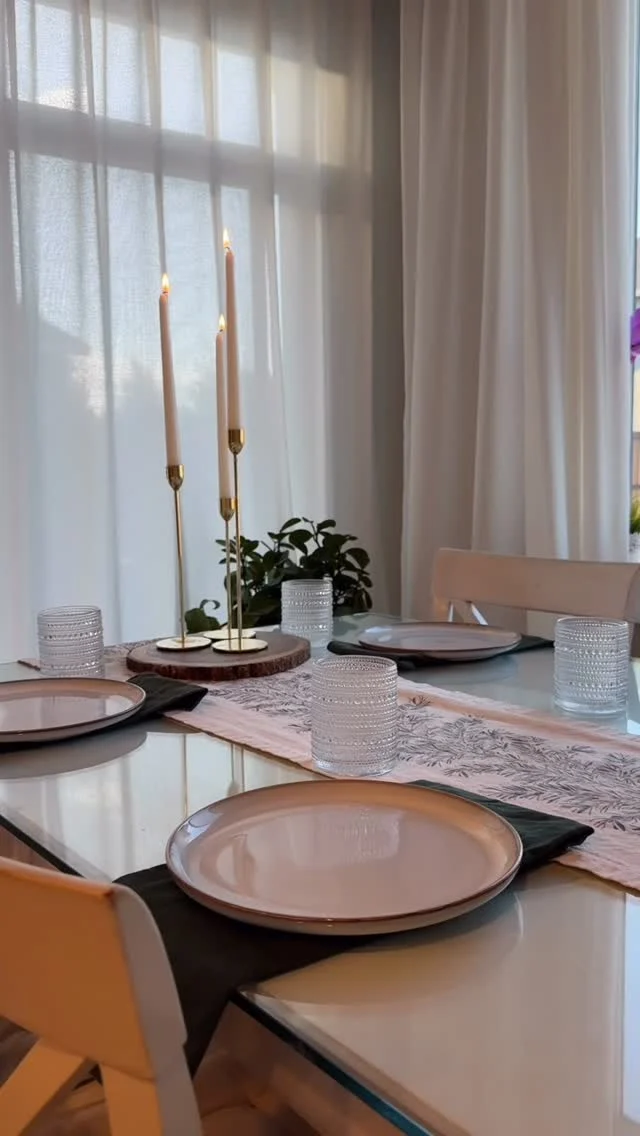 Love hosting friends and family, it’s one of the reasons we wanted a house, so our doors could always be open to people ☺️