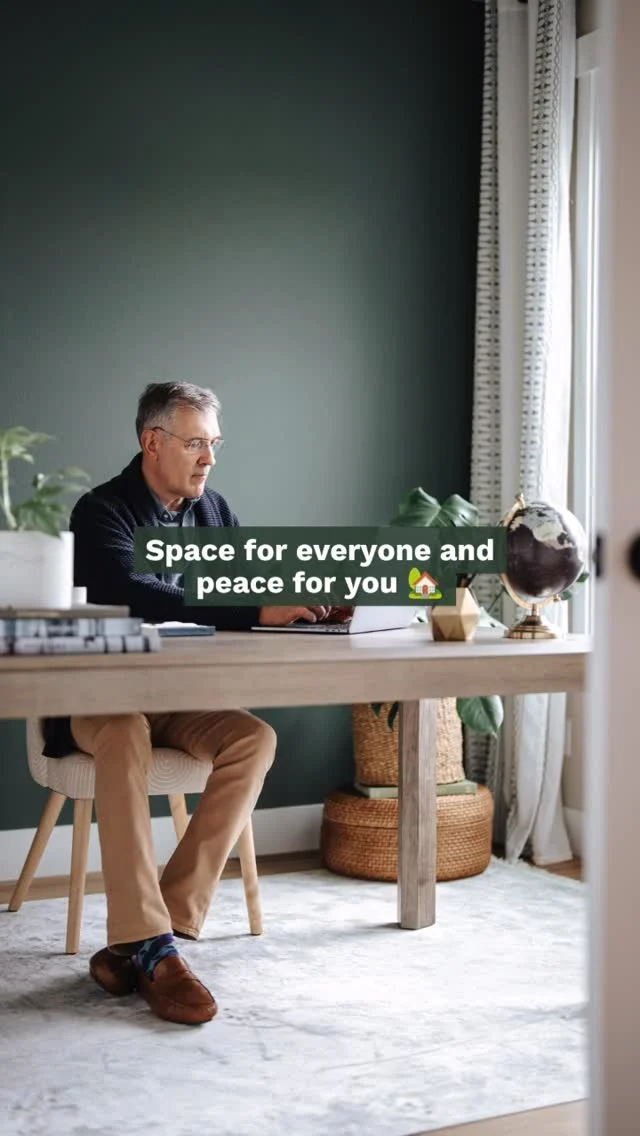 Space for everyone and peace for you 🏡

Work from your dream office while the kids play nearby. Friends have a cozy casita to stay in. Everyone gets their own bathroom, their own closet, and even a space for the pets. Life together, just a lot calmer. Be happy, stay connected, be yourself. 💫