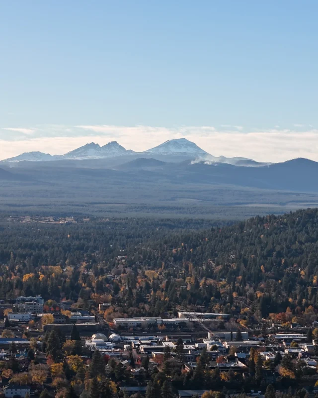 Now selling in Bend 👀🌲 The Lodges by Holt Homes is officially taking shape. 

Spring in Bend means quick access to mountain trails, river days on the Deschutes, and more time spent outside as the season shifts. Farmers markets, bike paths, and local favourites are all just around the corner.

Contact us today for floor plans, availability, and community updates.