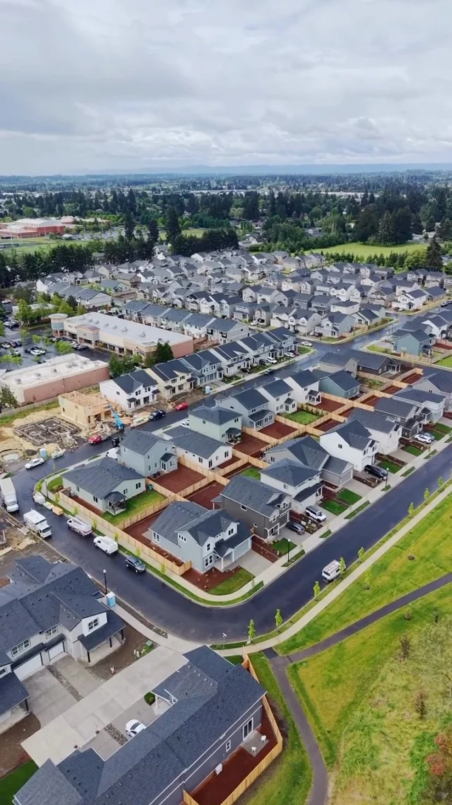 The 2167 floor plan at Stone’s Throw is designed for modern living in Vancouver, Washington 🏡

+ An open main level that connects the kitchen, dining, and living spaces for an easy, everyday flow
+ A private main-floor primary suite with backyard access, a walk-in closet, and a spacious ensuite
+ A flexible upstairs layout with loft space, additional bedrooms, and a private guest suite for added versatility

Learn more via link in bio.